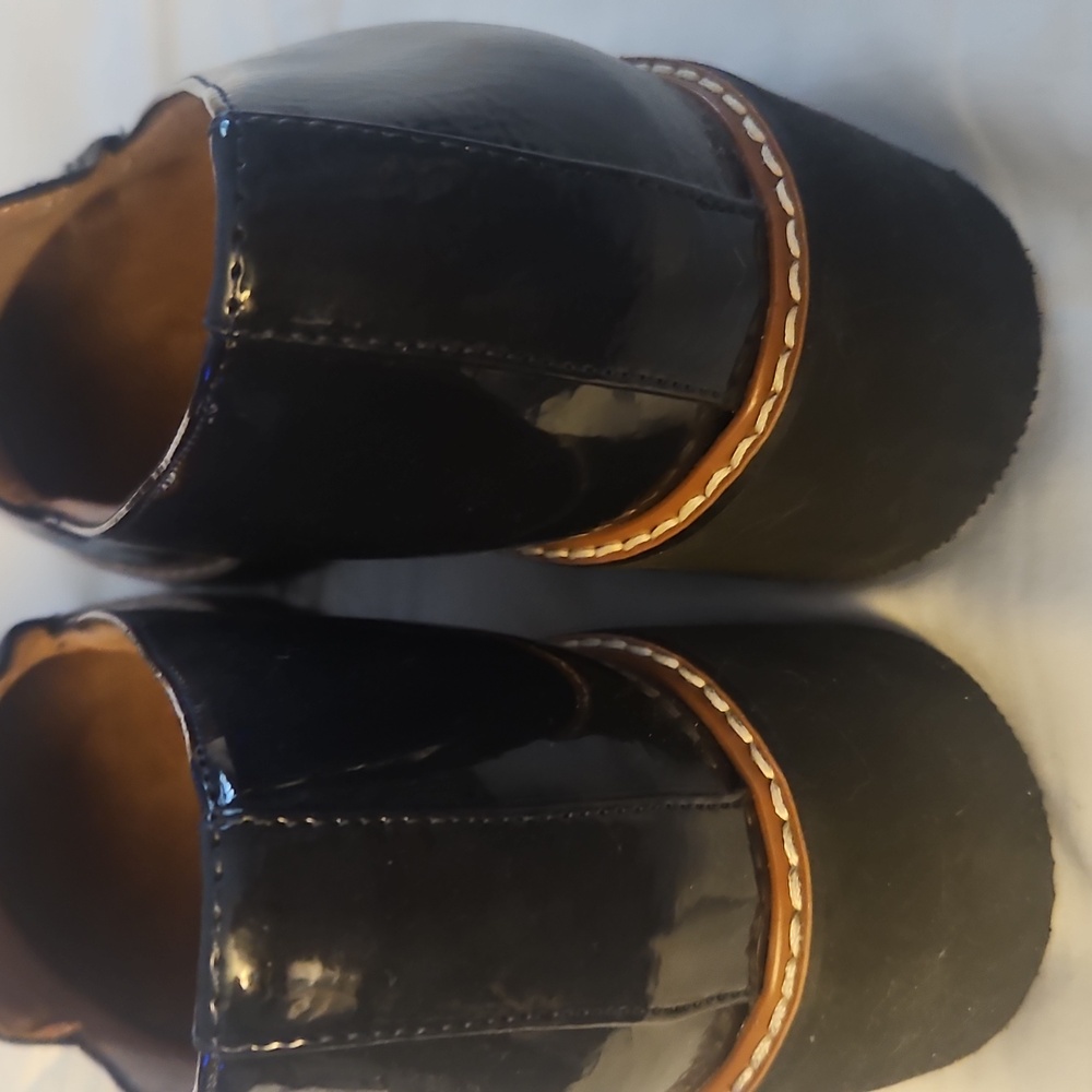 Naturalizer Glossy Black Flats Chunky Heel - Picture 5 of 5